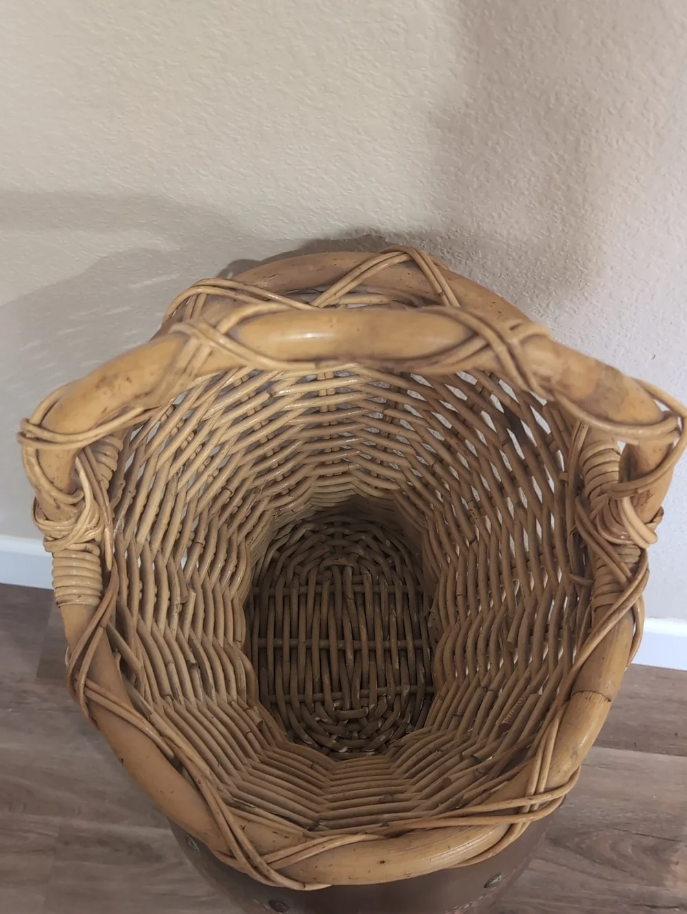 Sturdy Vintage Woven Wicker 60's 70's Wicker Hourglass Gathering Basket